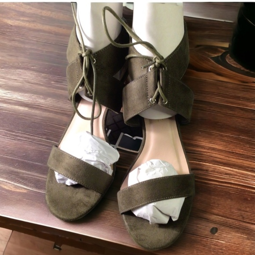 City chic ARIAL MID HEEL color KHAKI